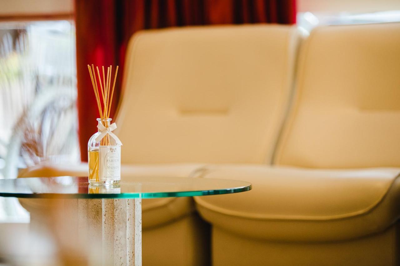 Unique Hotel チェゼナーティコ エクステリア 写真