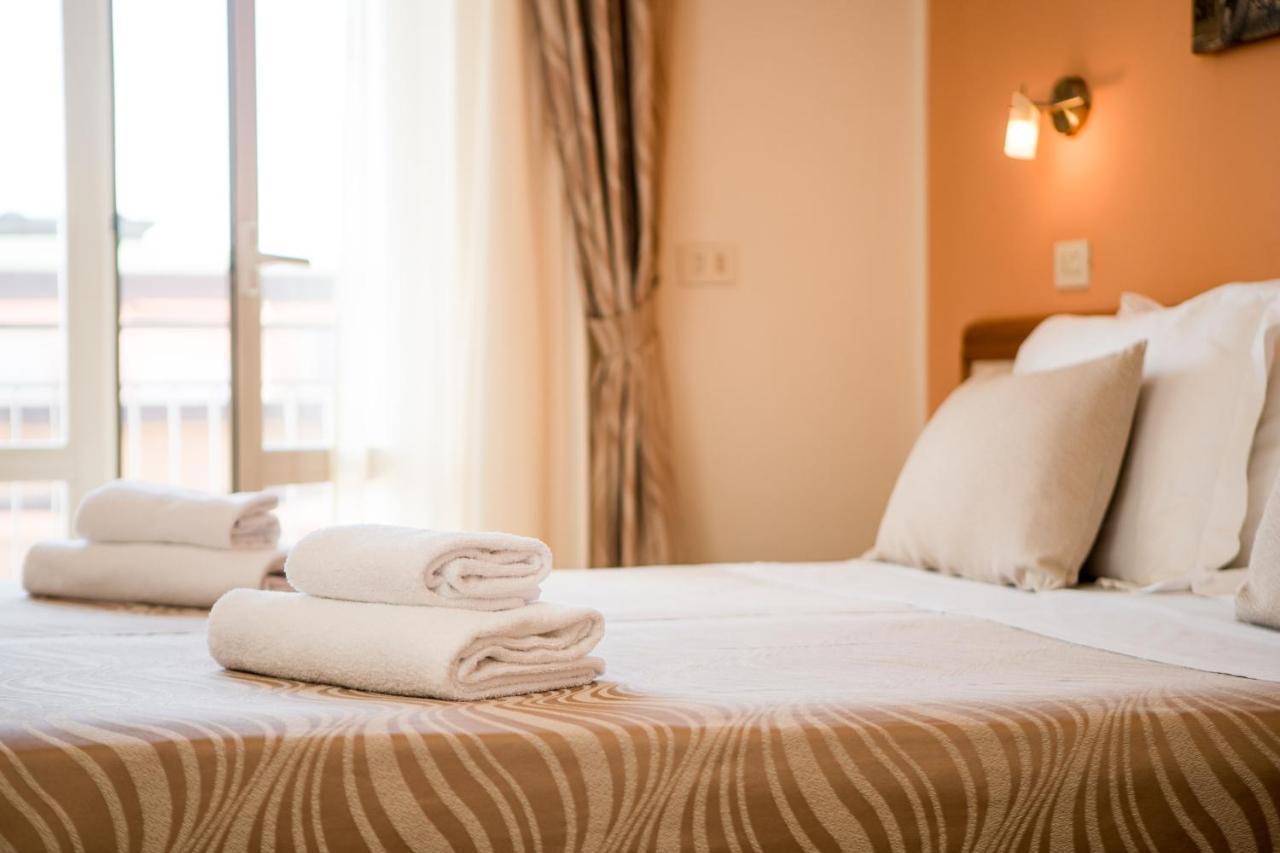 Unique Hotel チェゼナーティコ エクステリア 写真